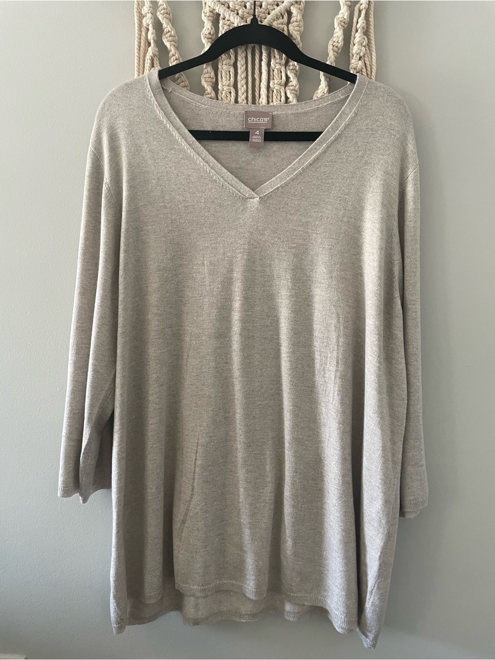 Chico's Light Taupe V-Neck Knit Pullover